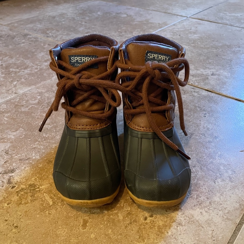 Sperry port boot